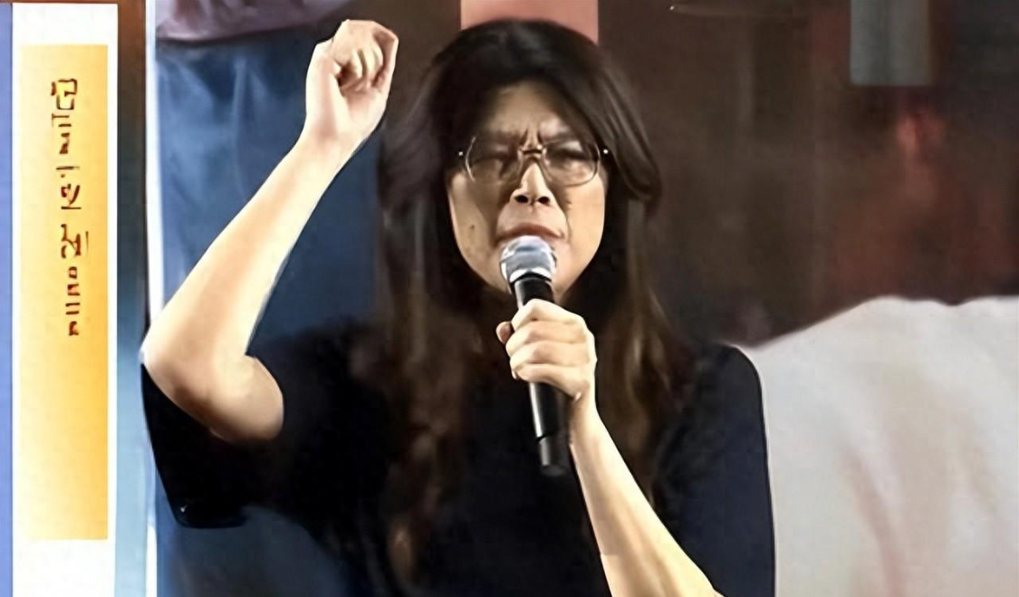 华体会app下载-郑丽文坦言：如国民党无法扭转乾坤，台湾等不到2028“和平选举”